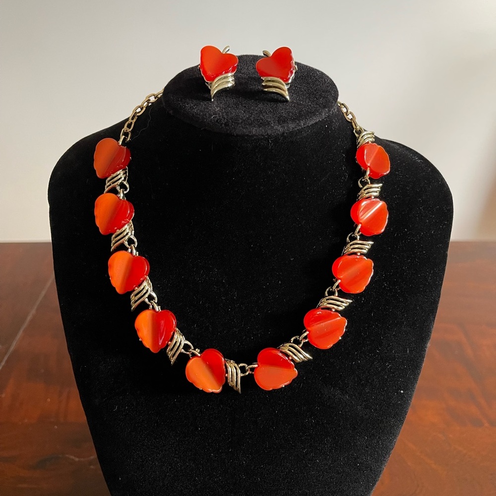 Vintage orange/red thermoset necklace choker & clip earrings gold tone